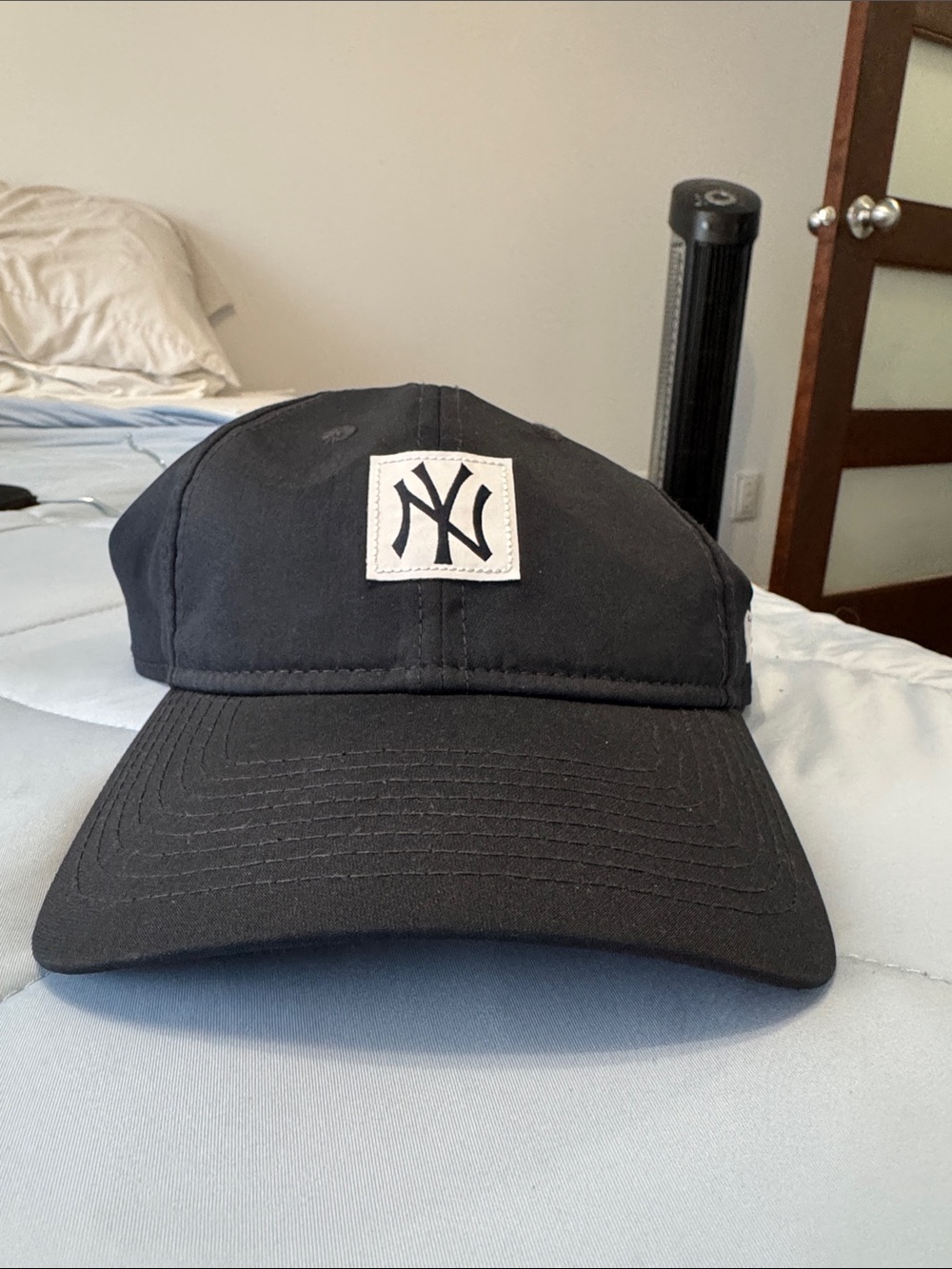 MLB New York Yankees Black Baseball Cap with White Logo Patch